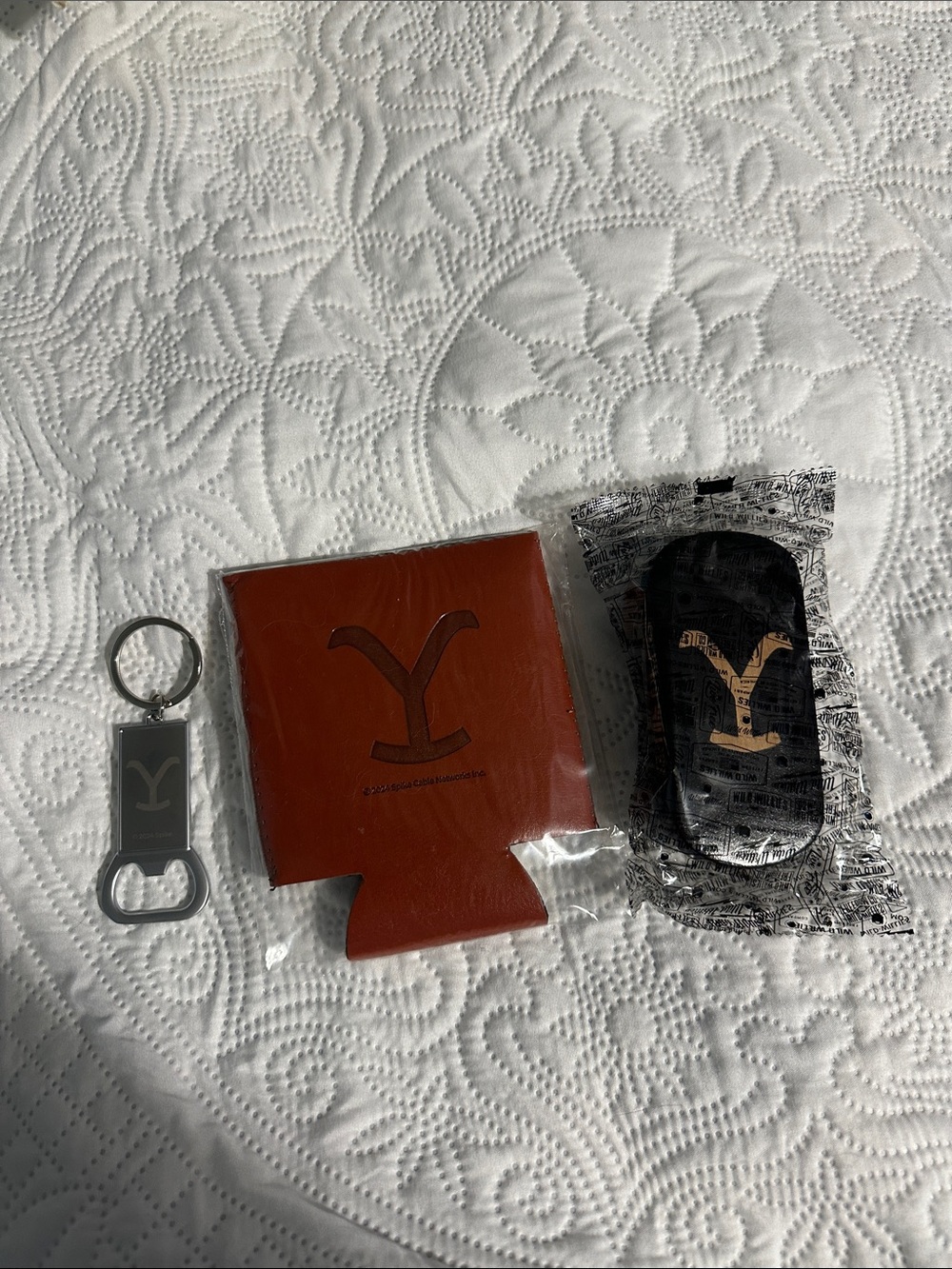 Y-Logo Men’s Black and Brown Key & Card Holder Gift Set